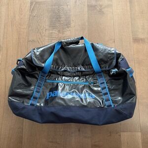 patagonia black hole duffel 90l used 40L A zippered side pocket can be reached from the outside or inside of the bag Patagonia Duffel Bags for Men